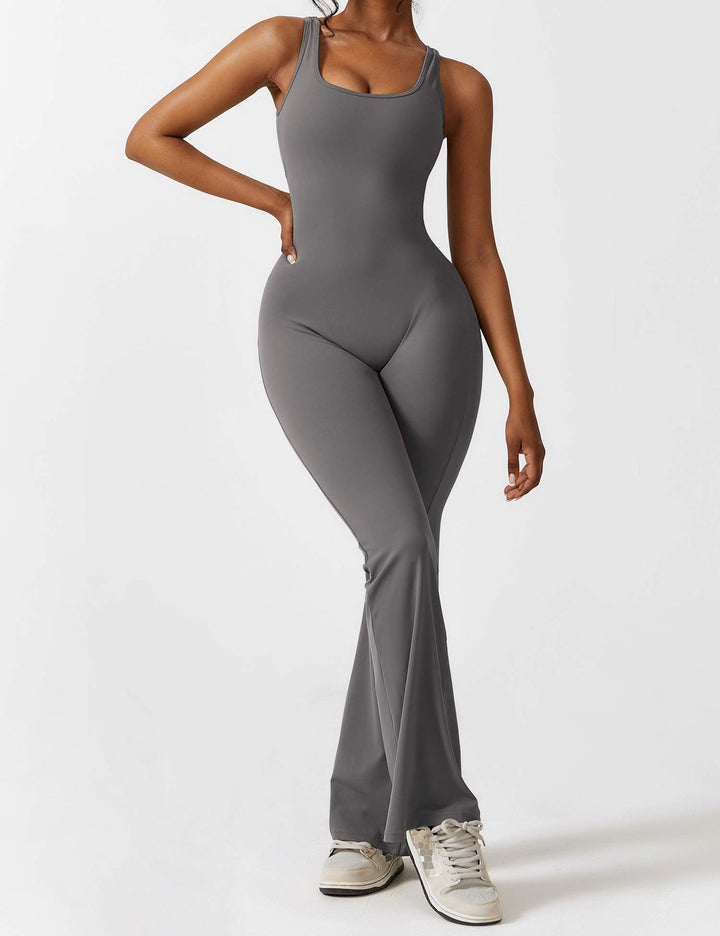 Jumpsuit met V-rug en uitlopende pijpen 