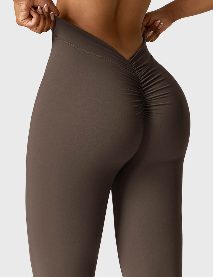 Aligna™ V-back Flare Leggings