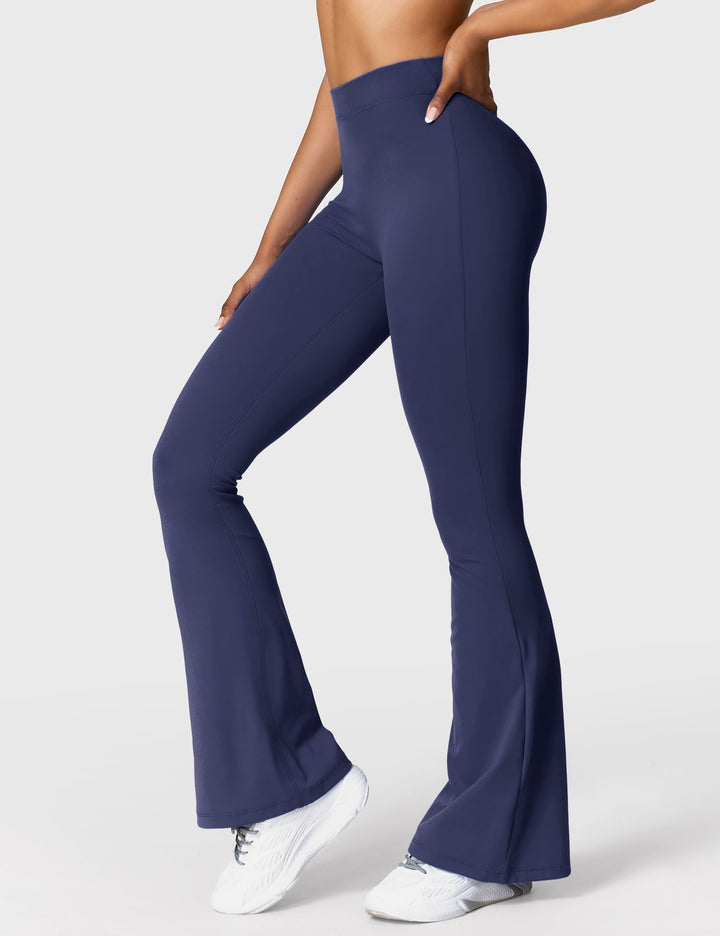 Aligna™ V-rug flare legging